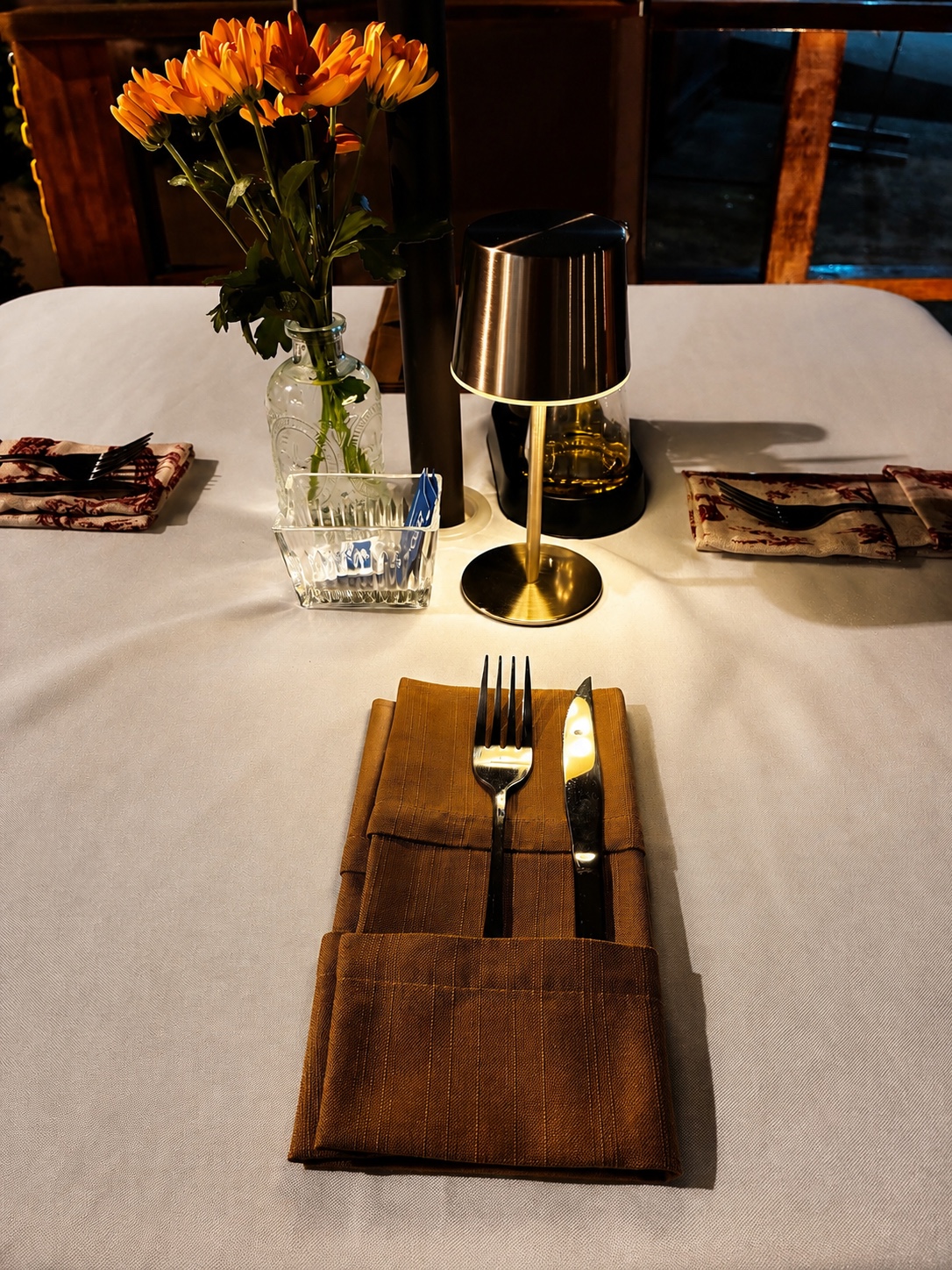 Mesa posta na Asafood House